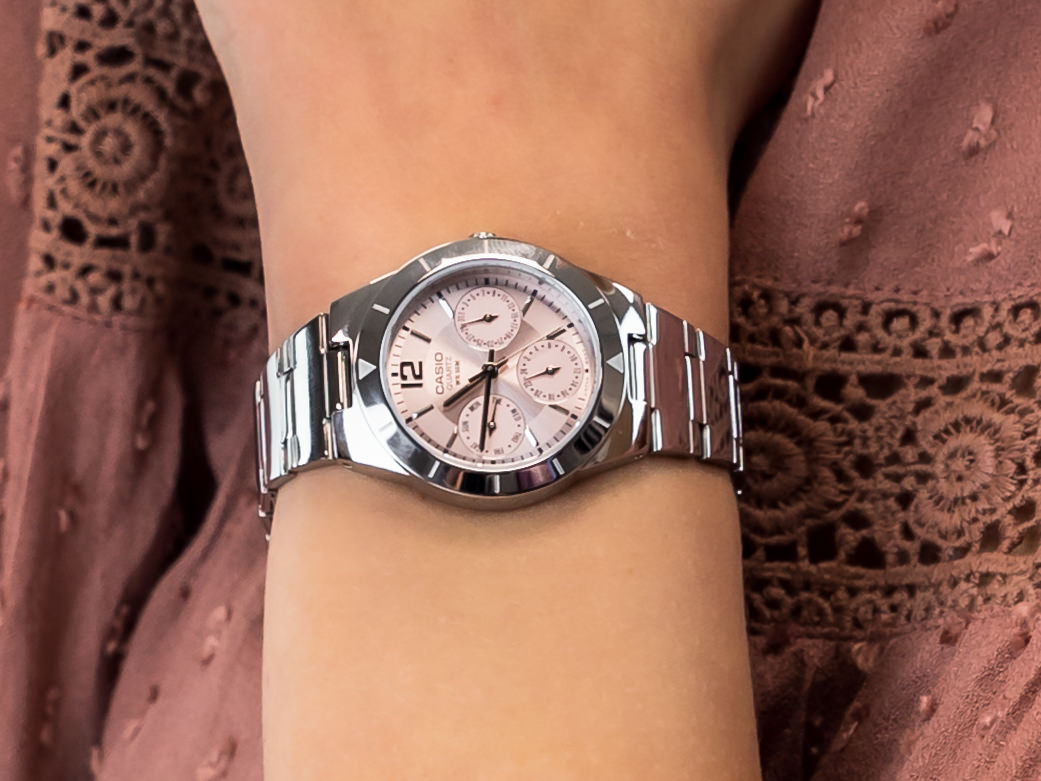 Дамски часовници Casio LTP-2069L-4AVEG от Chasio.bg