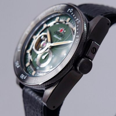 Мъжки автоматичен часовник Orient Star Classic Open Heart - RA-AR0202E